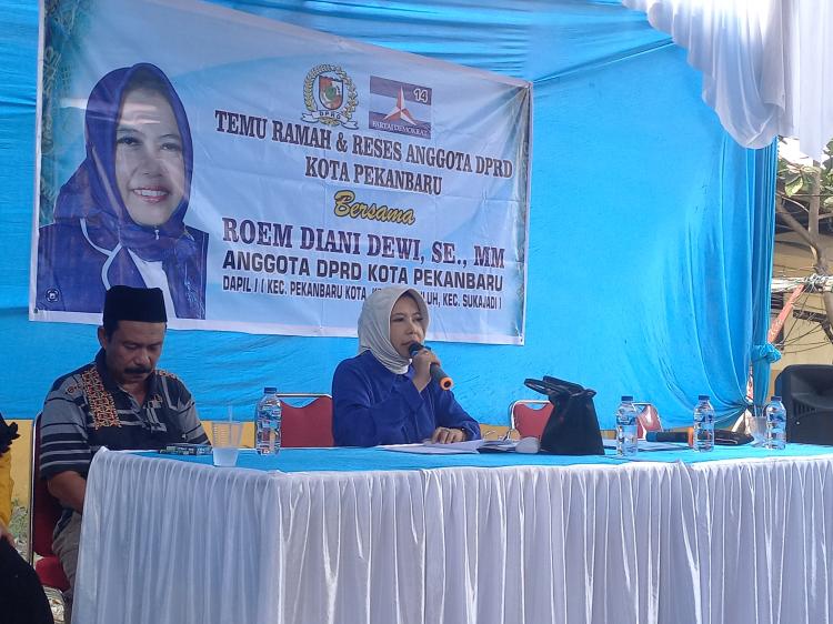 Reses Roem Diani Dewi di Jadi Rejo, Warga: Setiap Hujan Alhamdulillah Air Setinggi Lutut