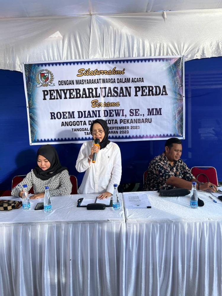 Roem Diani Dewi Laksanakan Penyebarluasan Perda Nomor 14 Tahun 2018 di Jalan Tanjung Jati RT 03 RW 03