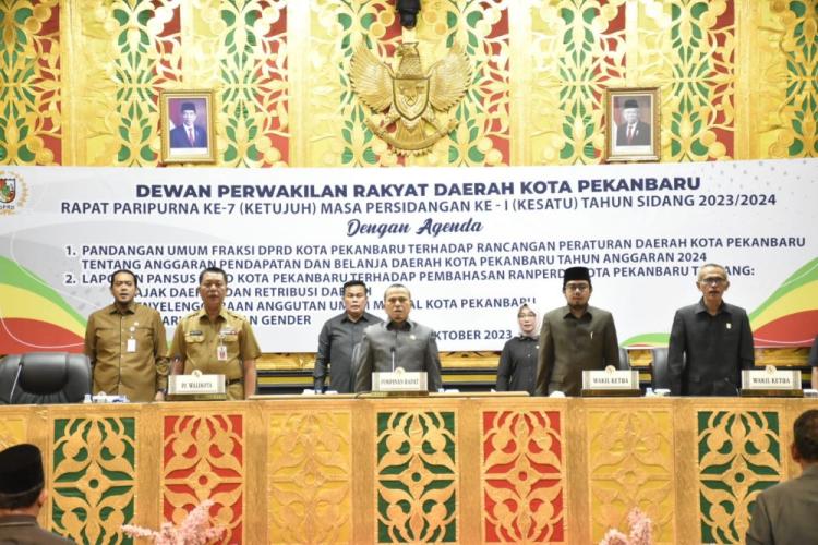 DPRD Pekanbaru Gelar Paripurna Pandangan Umum Fraksi Terkait APBD 2024