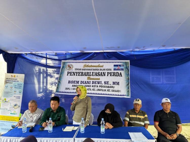 Roem Diani Dewi Laksanakan Penyebarluasan Perda di Jalan Dahlia Kecamatan Sukajadi