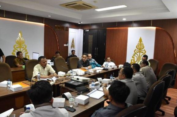 Komisi III DPRD Kota Pekanbaru Hearing dengan BPBD Bahas APBD Murni 2025